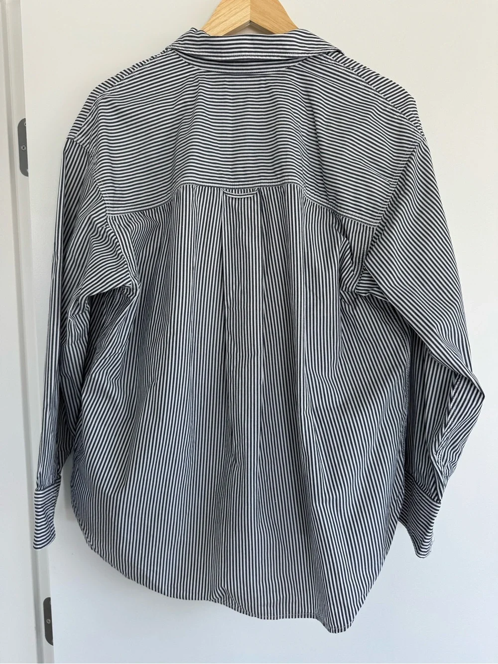 NWOT J CREW Etienne Oversized 100% Cotton Striped Black & White Button-Up Shirt